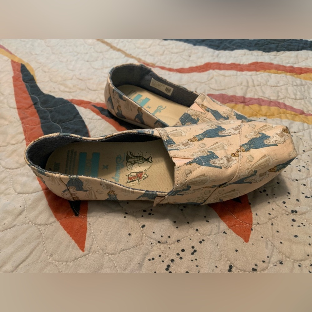 Disney + TOMS Animator’s Collection Sleeping Beauty Slip-Ons